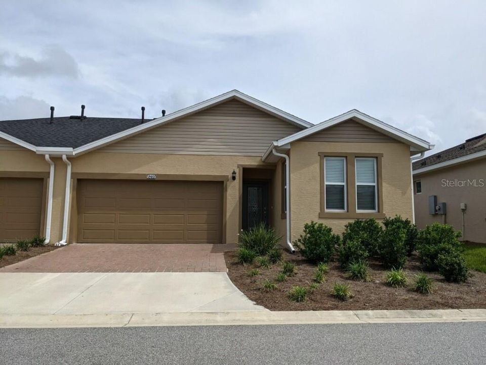 Недавно продано: $225,000 (2 спален, 2 ванн, 1315 Квадратных фут)