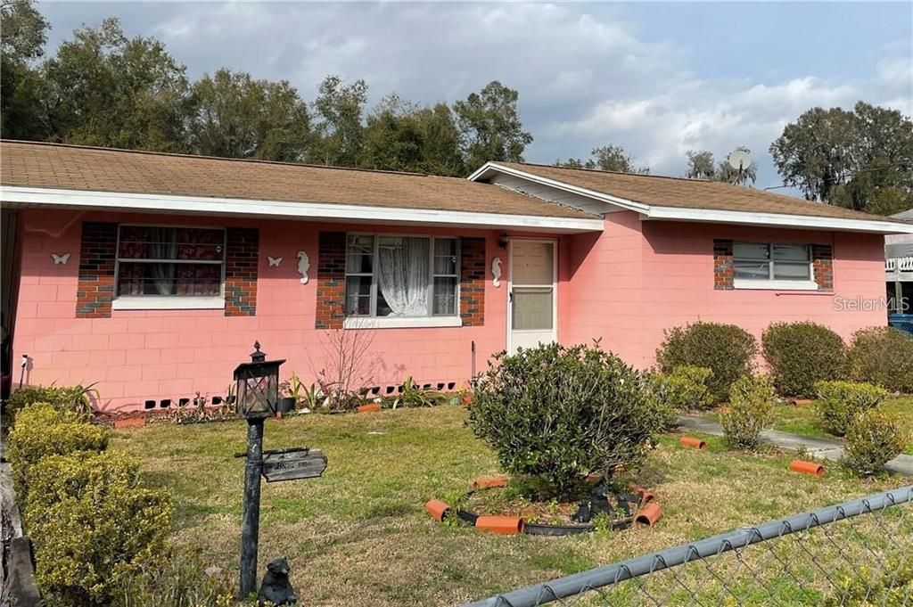 Recently Sold: $150,000 (3 beds, 1 baths, 1094 Square Feet)