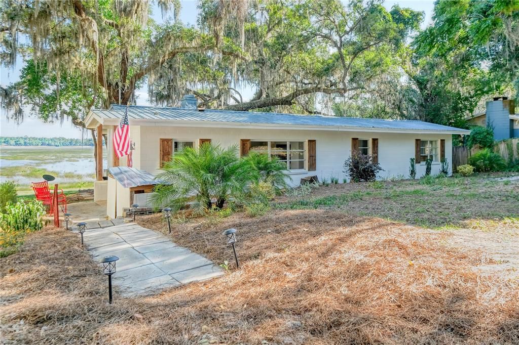 Recently Sold: $212,000 (3 beds, 1 baths, 1218 Square Feet)