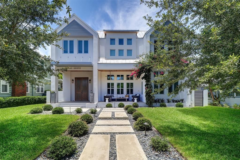 Recently Sold: $1,975,000 (4 beds, 3 baths, 3827 Square Feet)