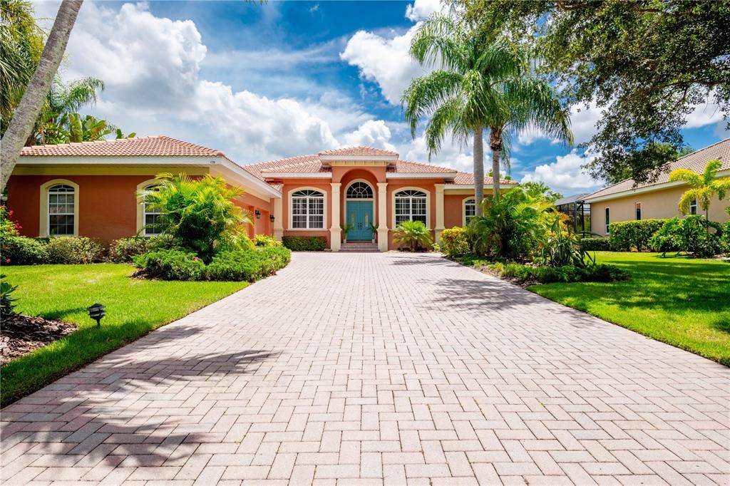 Recently Sold: $1,285,000 (4 beds, 3 baths, 2922 Square Feet)