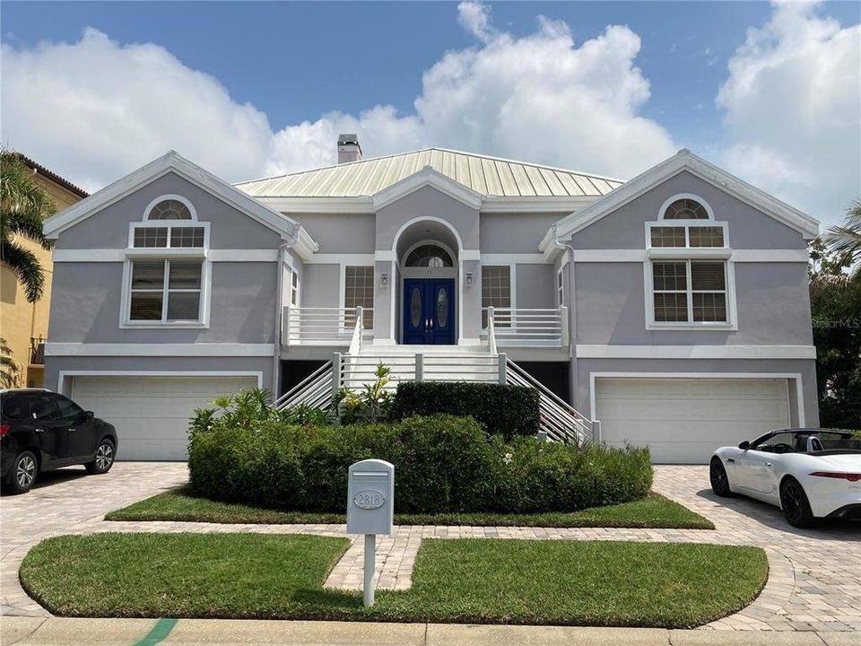 Recently Sold: $1,300,000 (3 beds, 3 baths, 2866 Square Feet)