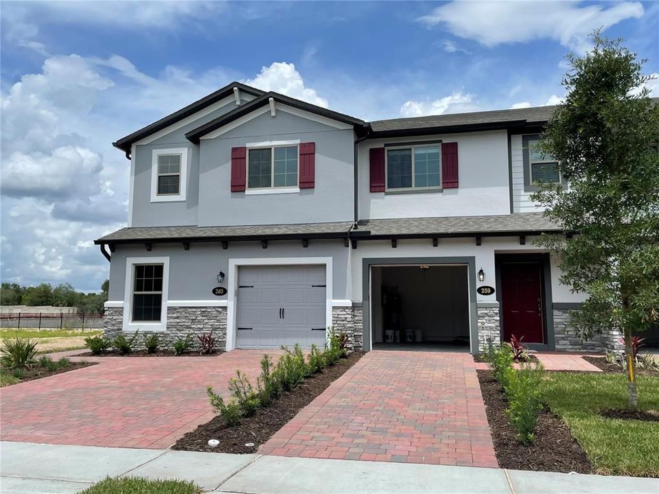 Recently Sold: $296,780 (3 beds, 2 baths, 1569 Square Feet)