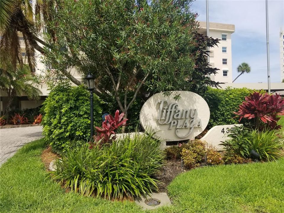 Recently Sold: $875,000 (3 beds, 2 baths, 1336 Square Feet)