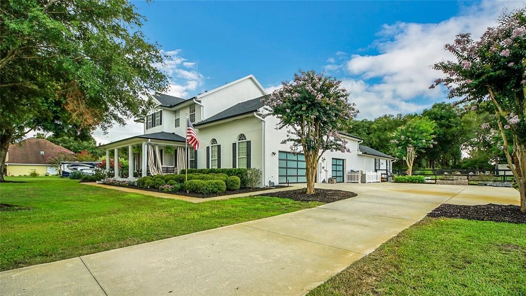 Recently Sold: $825,000 (5 beds, 3 baths, 4127 Square Feet)
