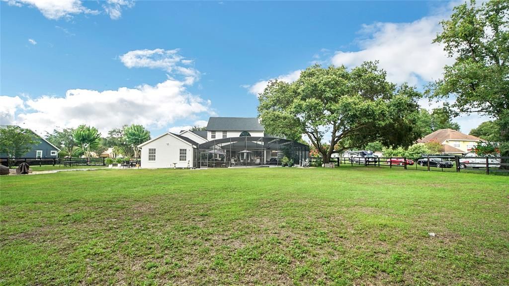 Recently Sold: $825,000 (5 beds, 3 baths, 4127 Square Feet)