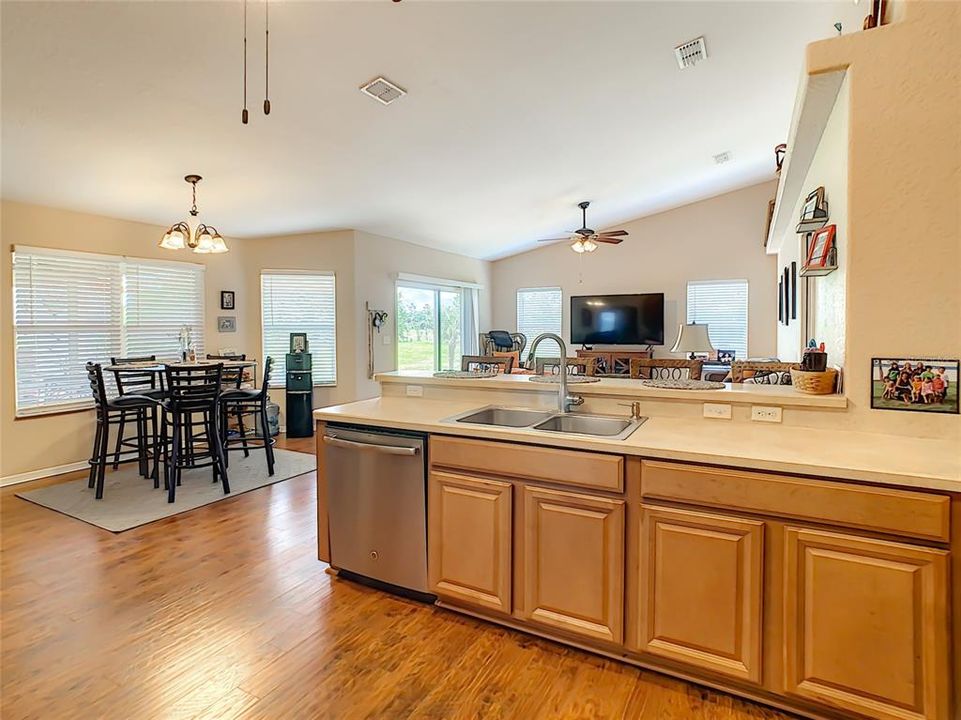 OPEN TO DINING AND FAMILY ROOMS