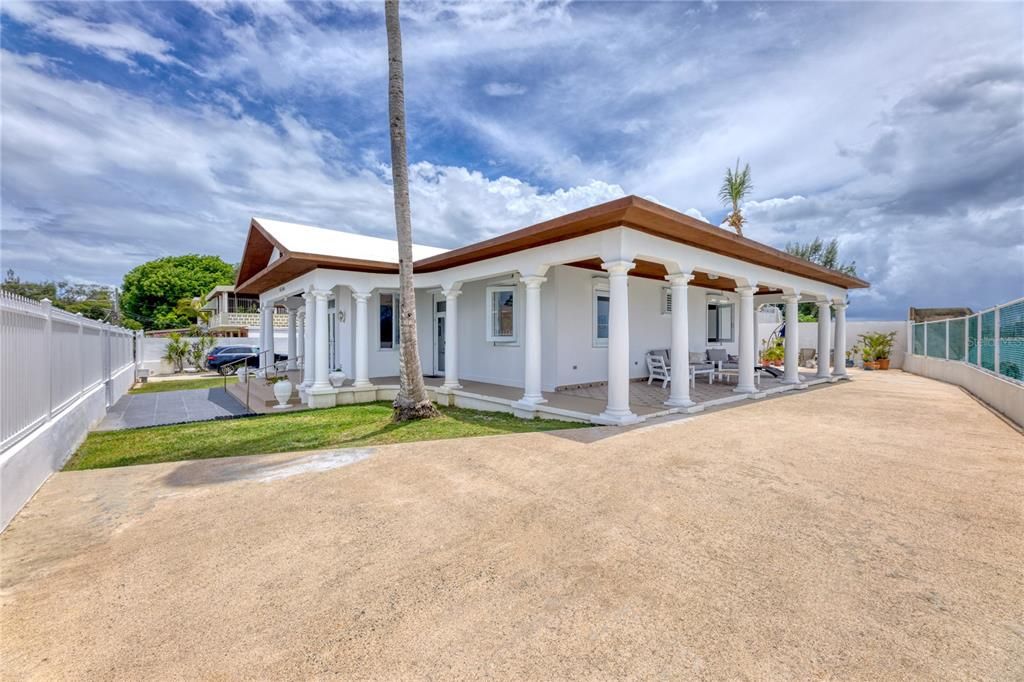 Recently Sold: $2,500,000 (5 beds, 3 baths, 0 Square Feet)