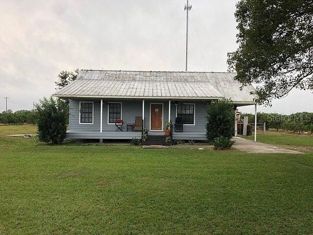 Recently Sold: $165,000 (2 beds, 1 baths, 1296 Square Feet)