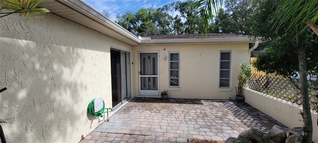 Recently Rented: $1,175 (2 beds, 1 baths, 1001 Square Feet)