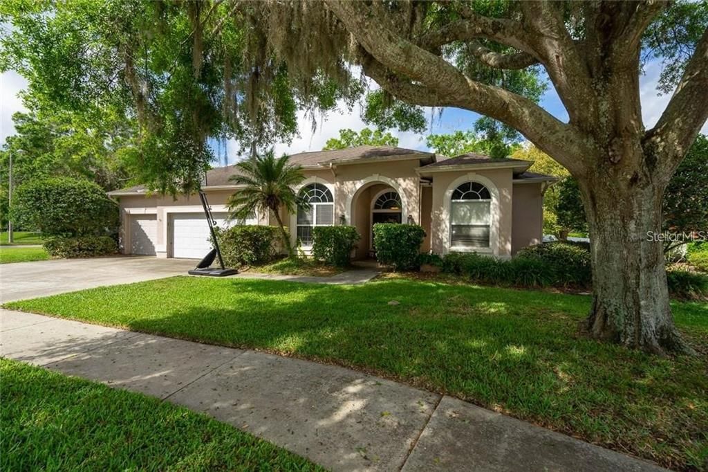 Recently Rented: $3,600 (4 beds, 3 baths, 2704 Square Feet)