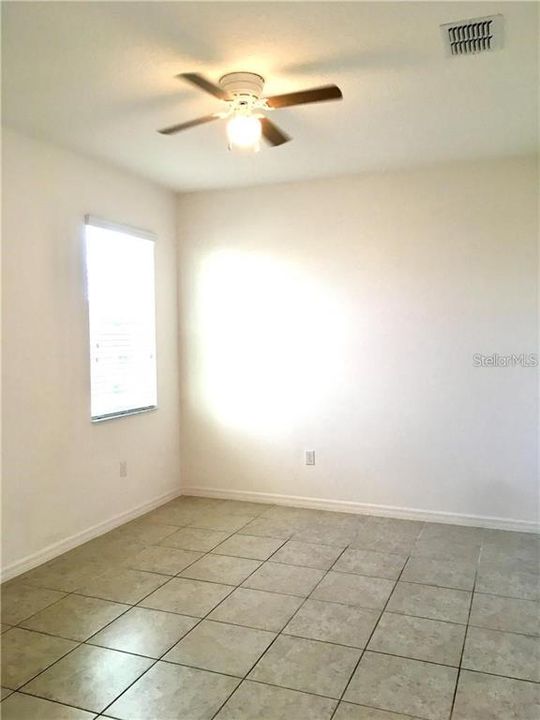 Recently Rented: $2,200 (3 beds, 2 baths, 1976 Square Feet)