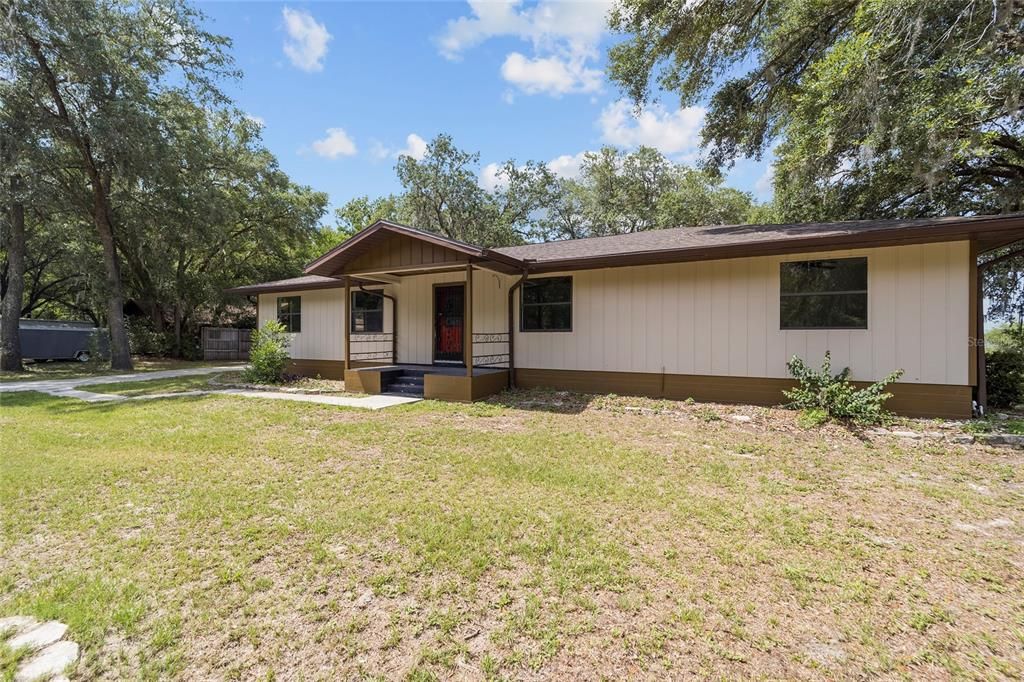 Recently Sold: $195,000 (3 beds, 2 baths, 1800 Square Feet)