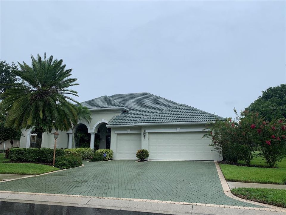 Recently Sold: $550,000 (4 beds, 3 baths, 2602 Square Feet)