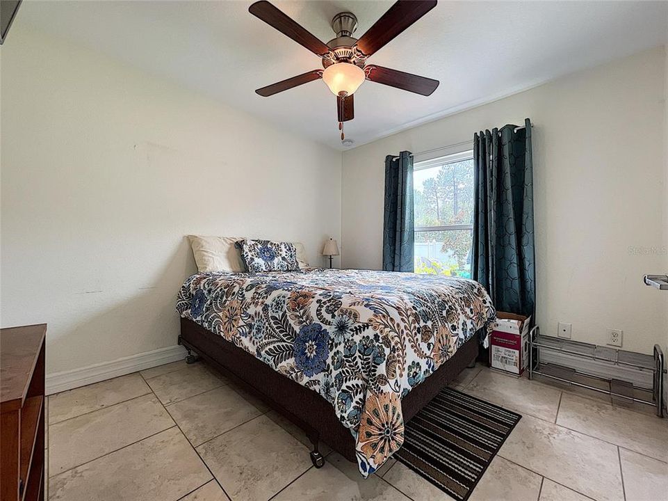 Recently Sold: $265,000 (3 beds, 2 baths, 1427 Square Feet)