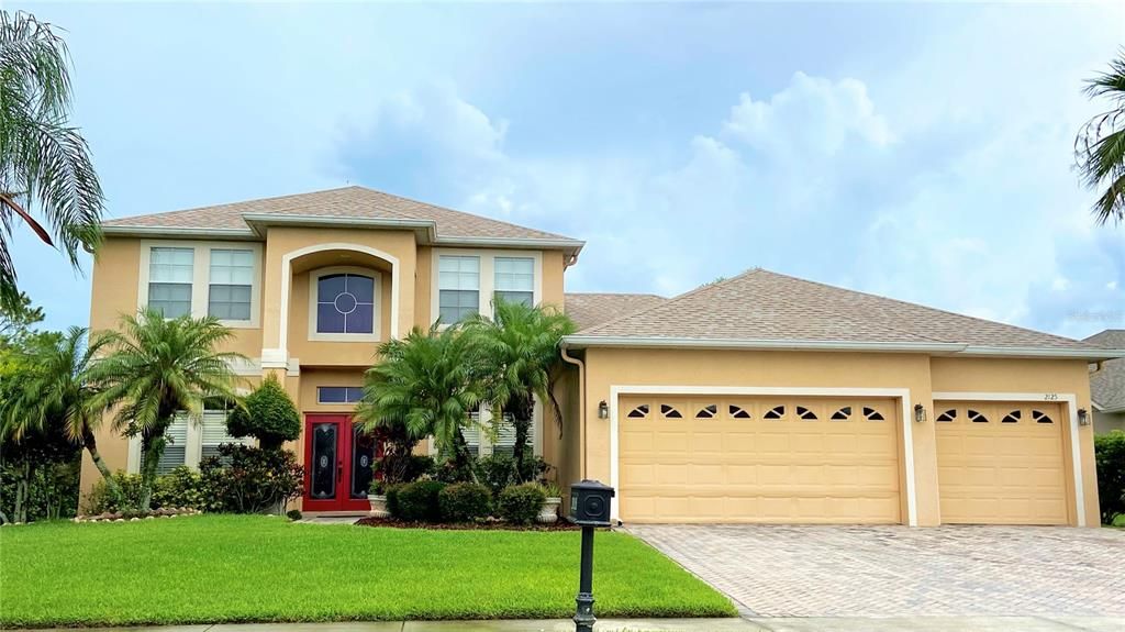 Recently Sold: $565,000 (5 beds, 3 baths, 3085 Square Feet)