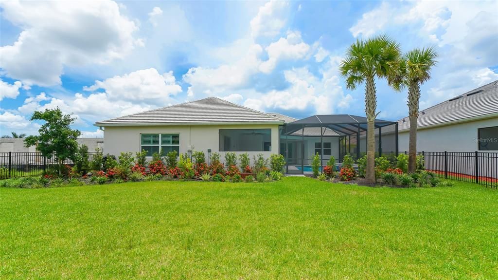 Recently Sold: $950,000 (4 beds, 3 baths, 3387 Square Feet)