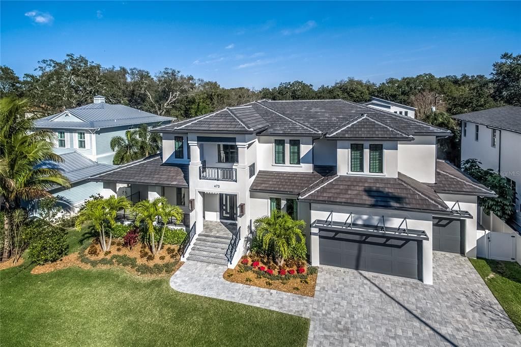 Recently Sold: $2,700,000 (5 beds, 5 baths, 5414 Square Feet)