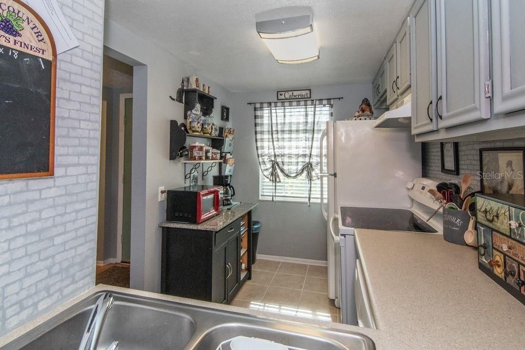 Recently Sold: $84,900 (1 beds, 1 baths, 659 Square Feet)