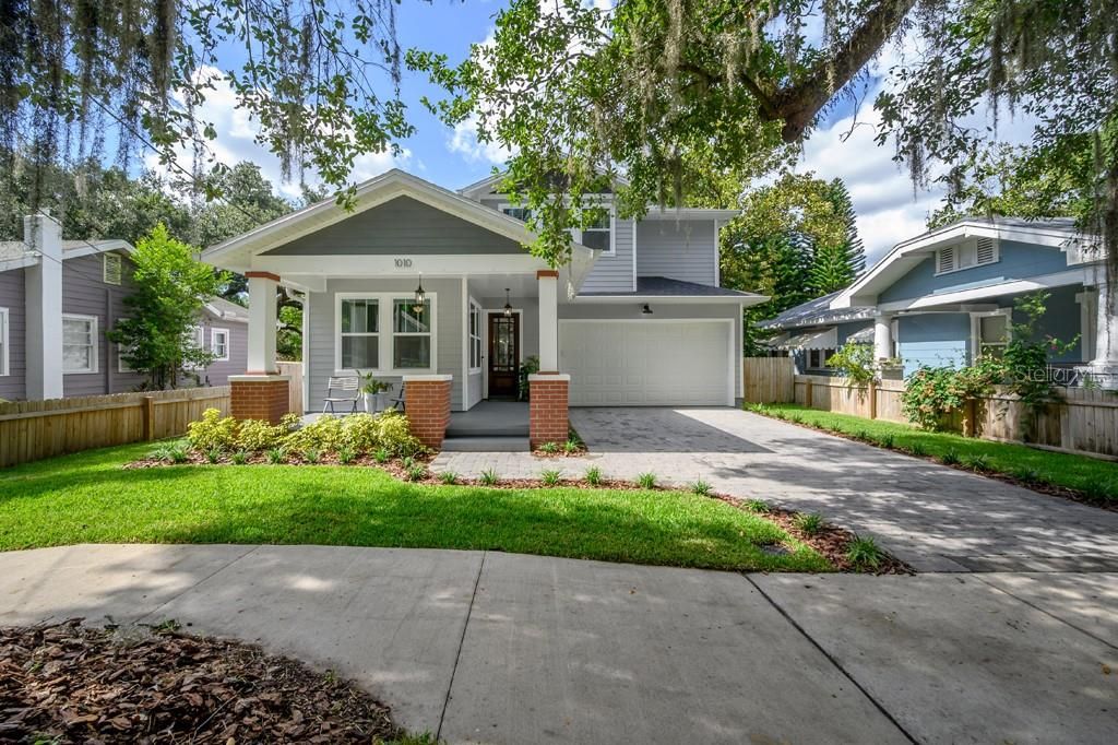 Recently Sold: $625,000 (4 beds, 2 baths, 2511 Square Feet)