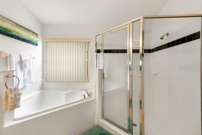 Недавно продано: $345,000 (4 спален, 3 ванн, 1856 Квадратных фут)