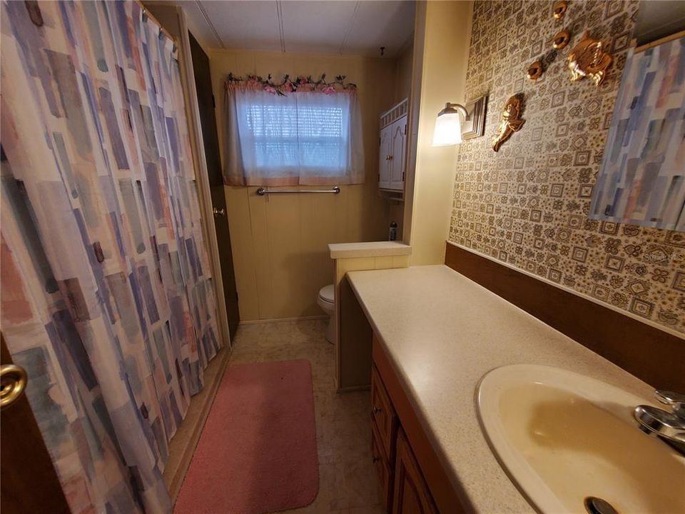 最近售出: $89,900 (2 贝兹, 1 浴室, 672 平方英尺)