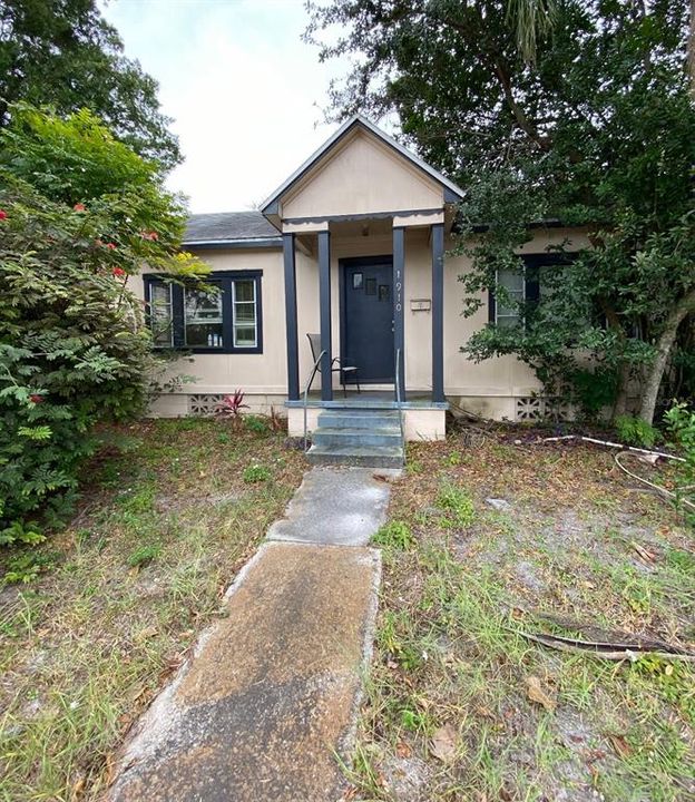 Recently Sold: $115,000 (2 beds, 1 baths, 890 Square Feet)