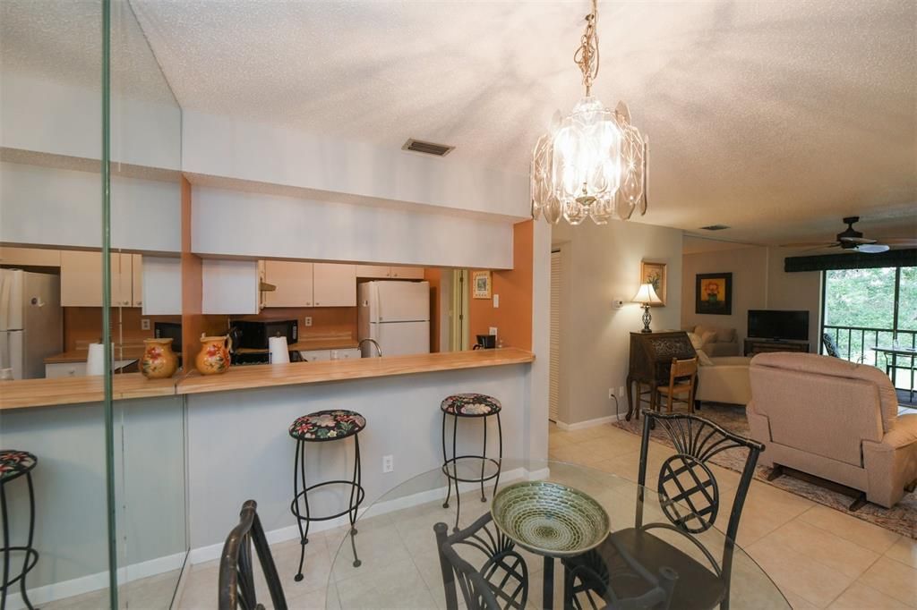 Recently Sold: $172,900 (2 beds, 2 baths, 888 Square Feet)