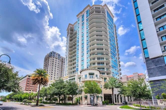 Recently Sold: $709,000 (2 beds, 2 baths, 1784 Square Feet)