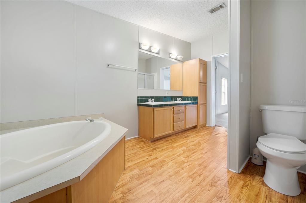 Recently Sold: $1,450,000 (3 beds, 2 baths, 2444 Square Feet)