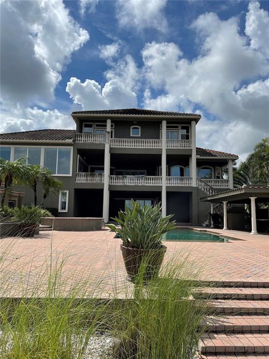 Recently Sold: $2,750,000 (5 beds, 5 baths, 7434 Square Feet)