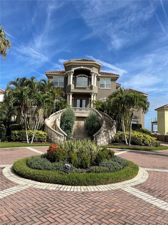 Recently Sold: $2,750,000 (5 beds, 5 baths, 7434 Square Feet)