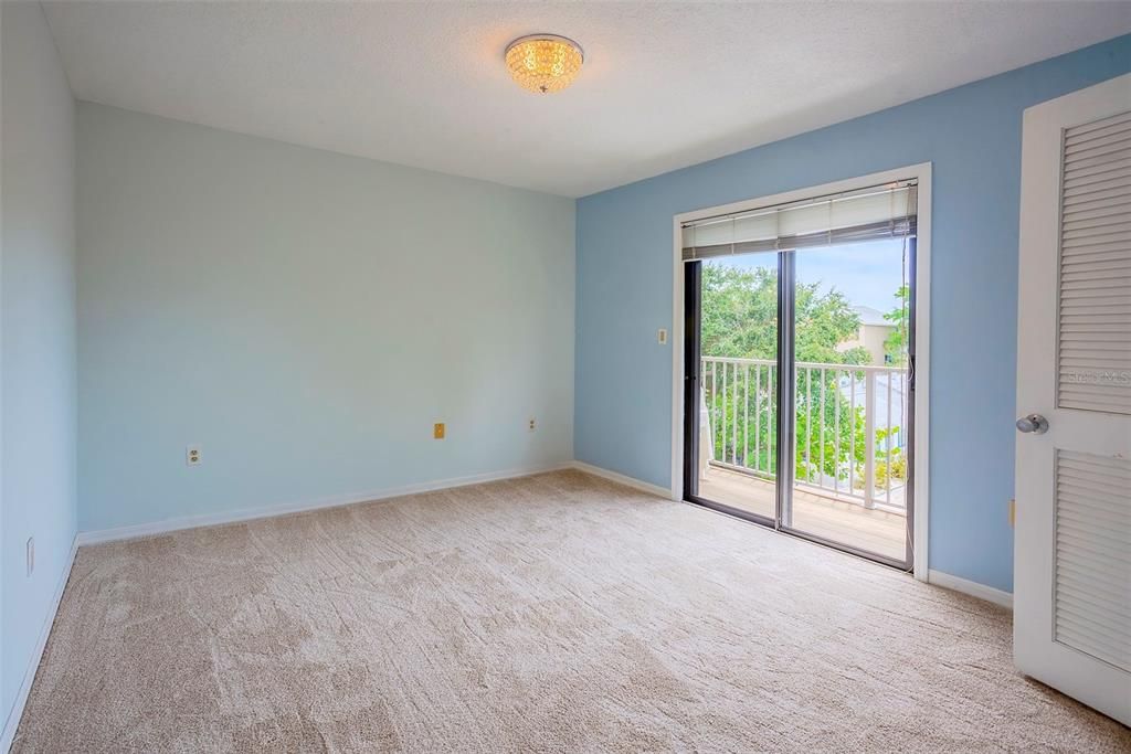 Recently Sold: $639,000 (2 beds, 2 baths, 1520 Square Feet)