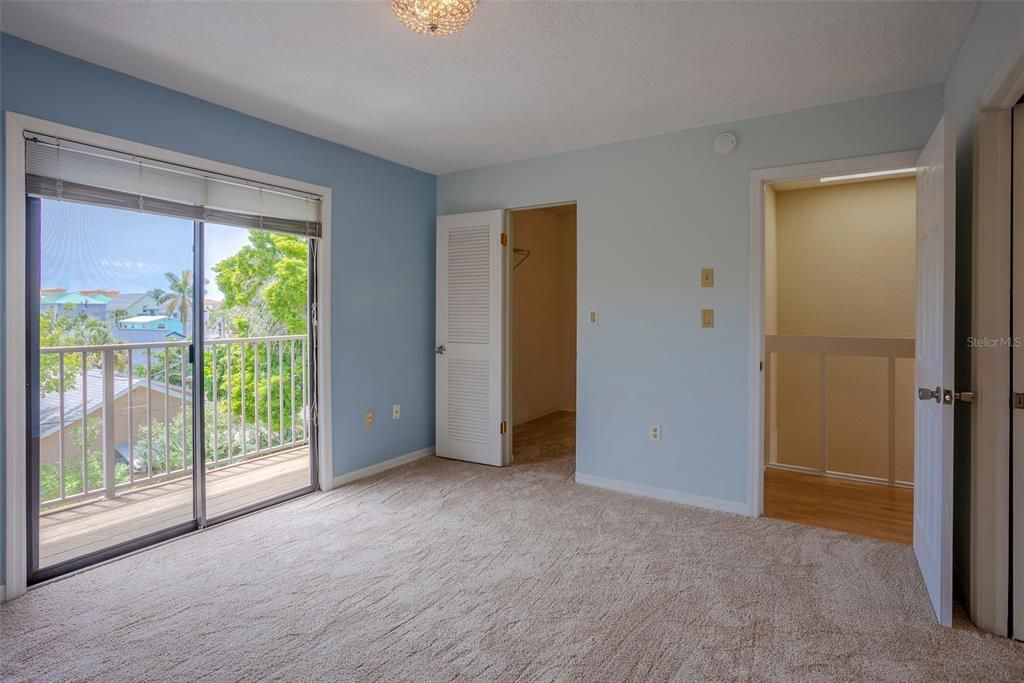 Recently Sold: $639,000 (2 beds, 2 baths, 1520 Square Feet)