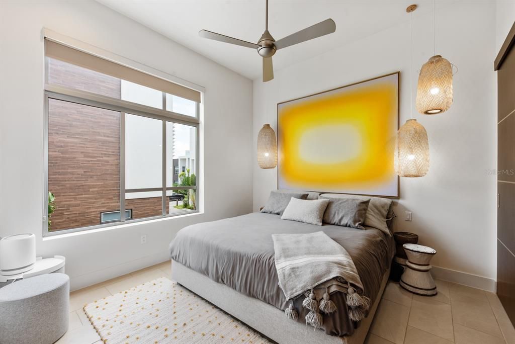 Recently Sold: $925,000 (2 beds, 2 baths, 1934 Square Feet)
