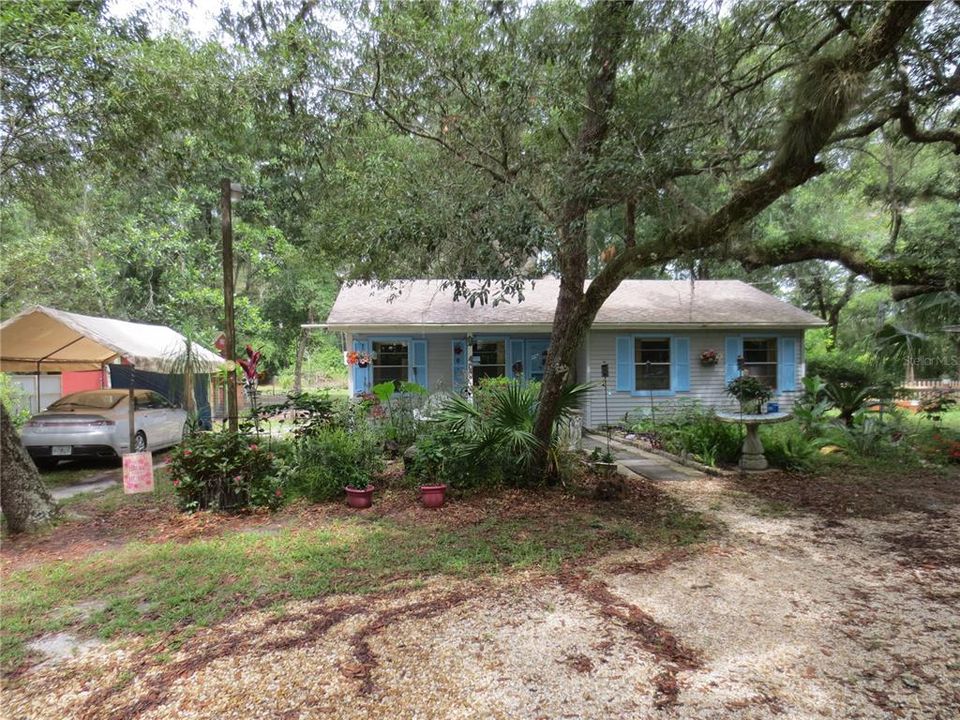 Recently Sold: $98,900 (2 beds, 1 baths, 864 Square Feet)