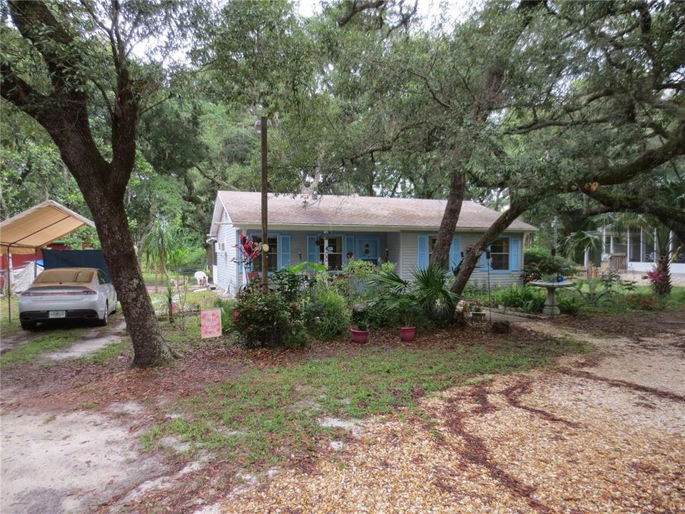 Recently Sold: $98,900 (2 beds, 1 baths, 864 Square Feet)