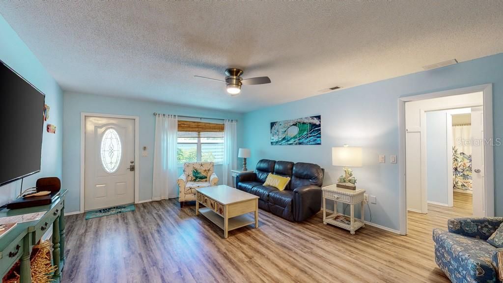 Pelican: This is a spacious 2 bedroom with 2 sitting areas, ceiling fans and updated flooring.