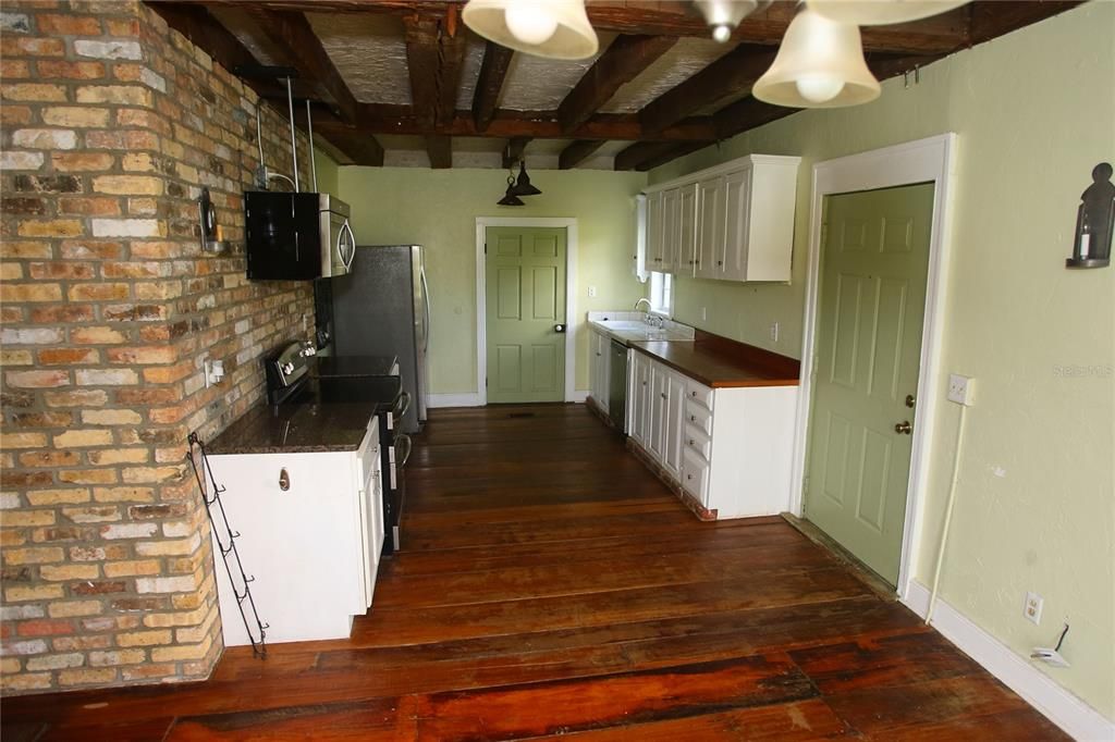 Yellow House - Kitchen