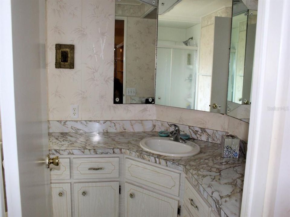最近售出: $99,000 (2 贝兹, 2 浴室, 1284 平方英尺)
