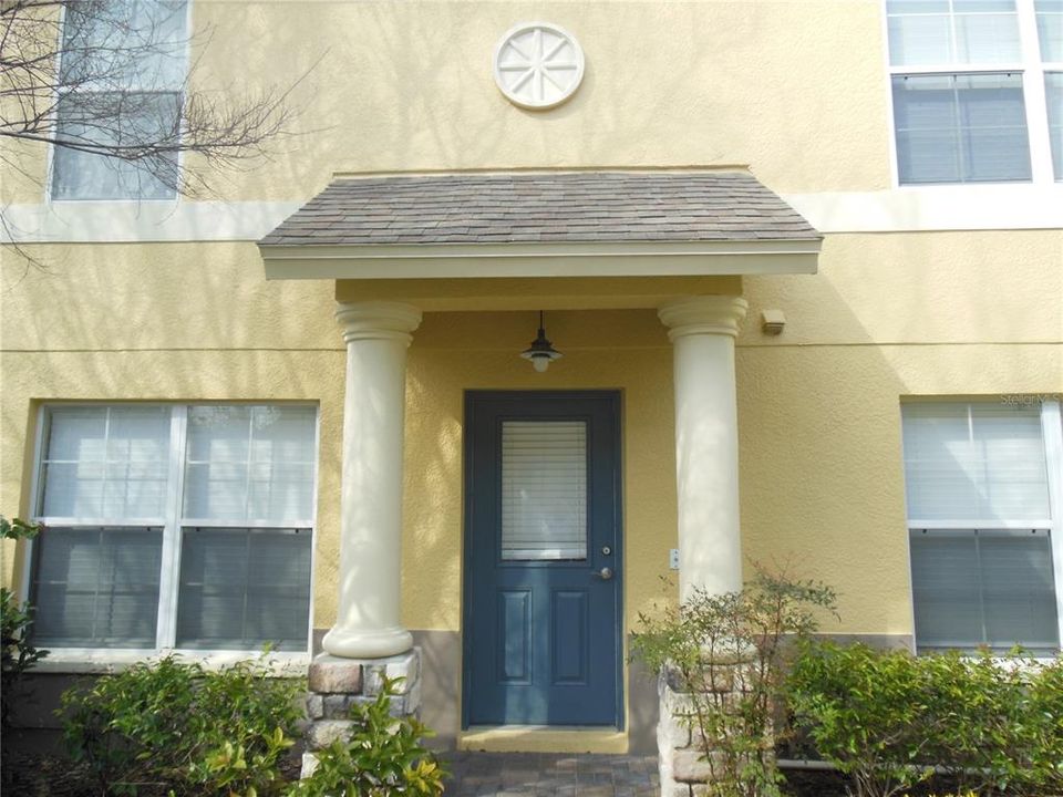 Recently Sold: $161,000 (2 beds, 2 baths, 1560 Square Feet)
