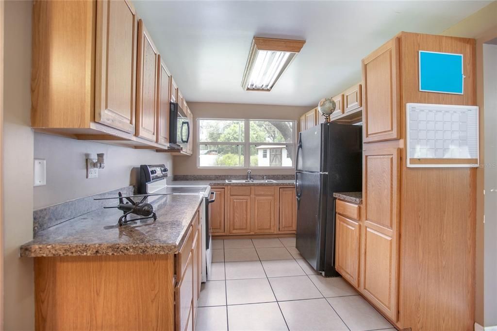Recently Sold: $179,000 (3 beds, 1 baths, 1196 Square Feet)