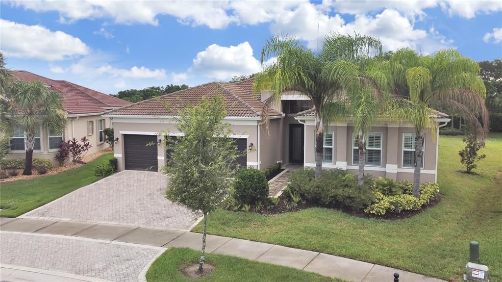 Recently Sold: $659,900 (3 beds, 3 baths, 3257 Square Feet)