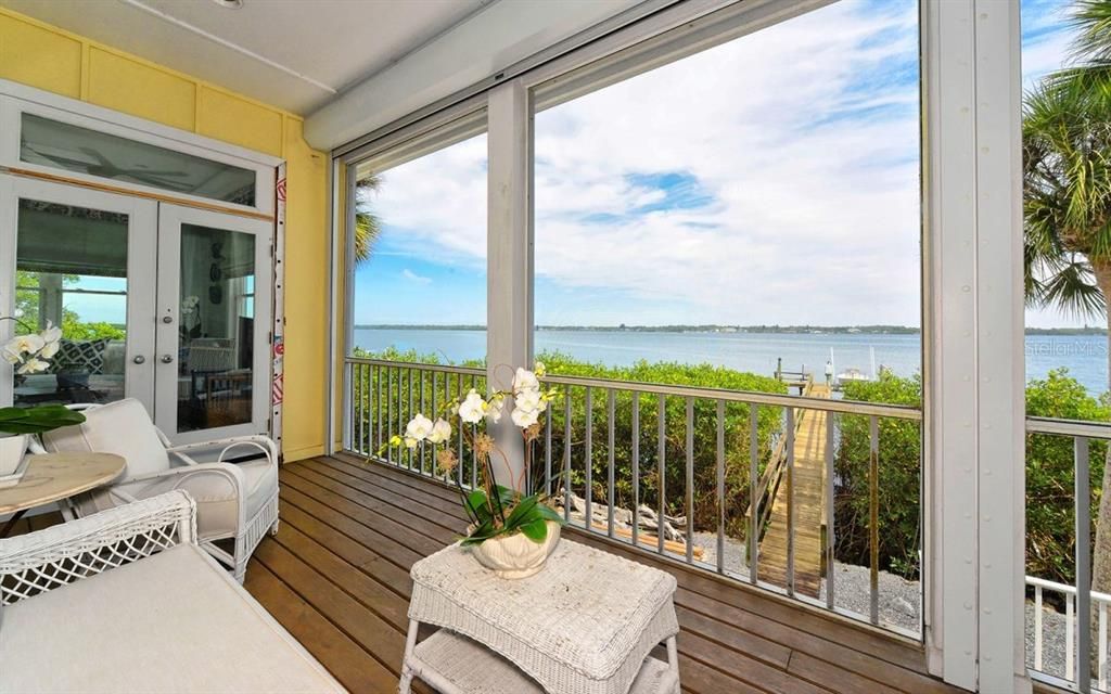 Recently Sold: $2,500,000 (3 beds, 2 baths, 2658 Square Feet)