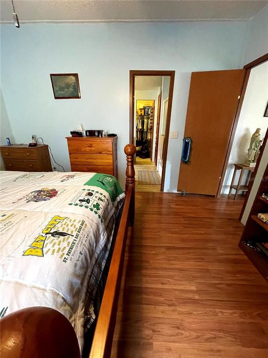 Vendido Recientemente: $108,000 (3 camas, 2 baños, 1144 Pies cuadrados)