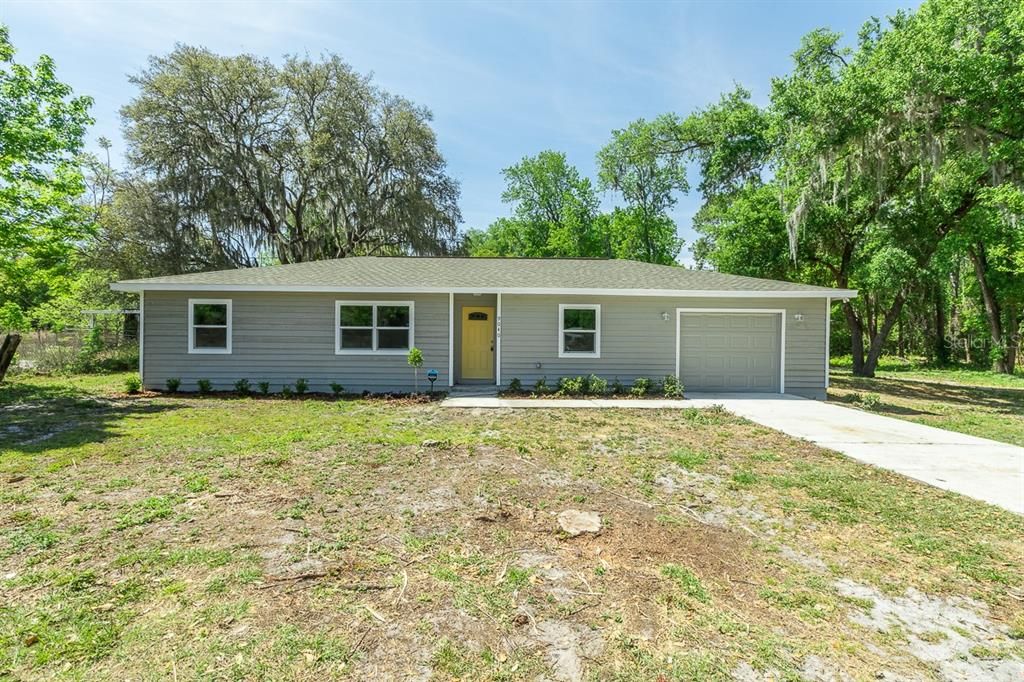 Recently Sold: $299,500 (3 beds, 2 baths, 1251 Square Feet)