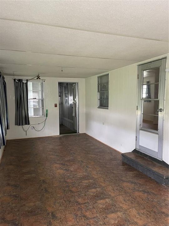 Recently Sold: $44,900 (2 beds, 1 baths, 624 Square Feet)