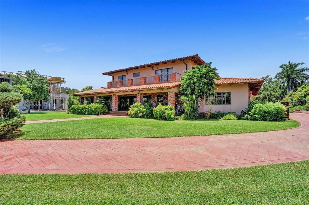 Recently Sold: $19,000,000 (4 beds, 4 baths, 5185 Square Feet)