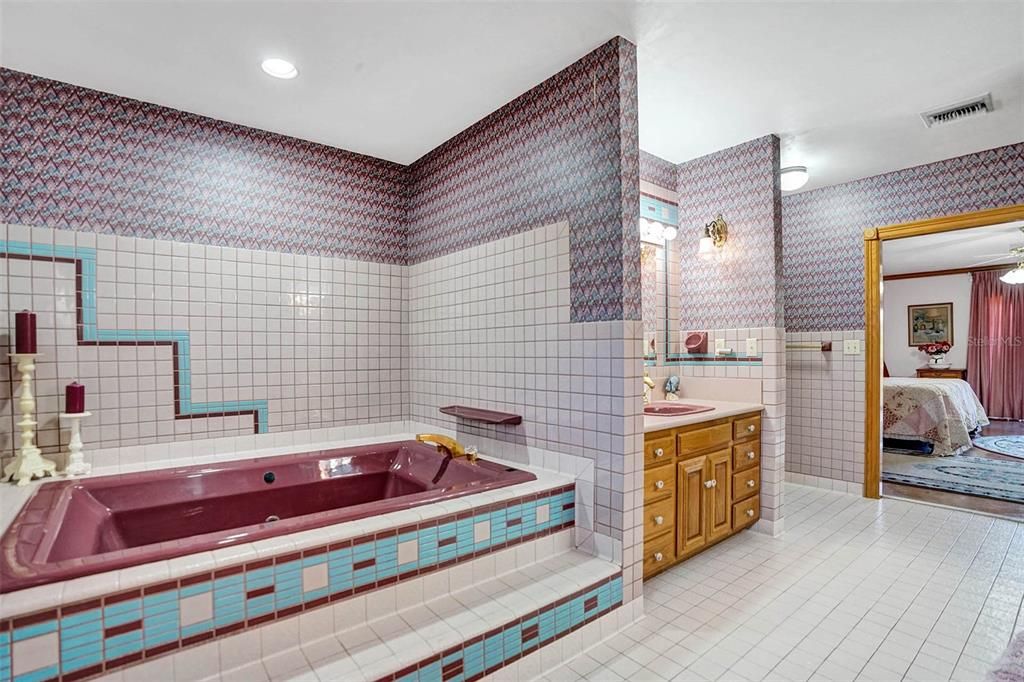 最近售出: $19,000,000 (4 贝兹, 4 浴室, 5185 平方英尺)