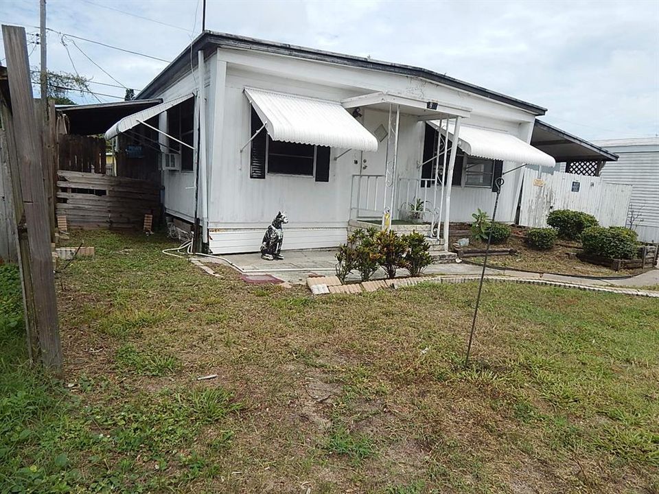 Recently Sold: $78,900 (3 beds, 2 baths, 1104 Square Feet)